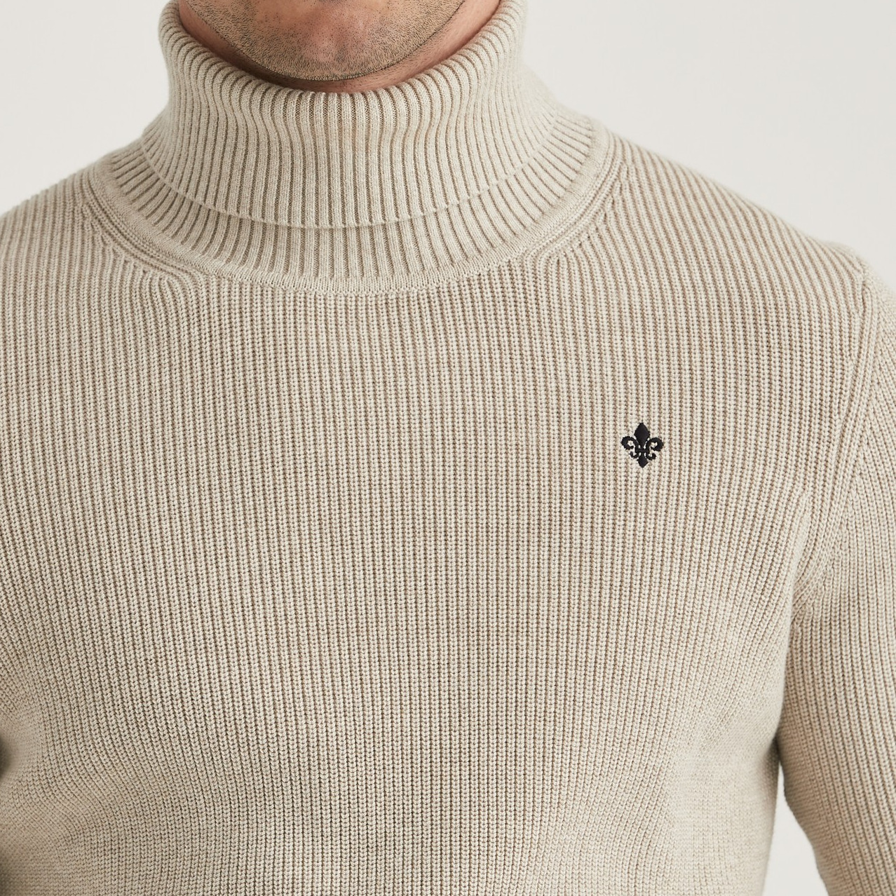 Bernard Turtleneck - Khaki