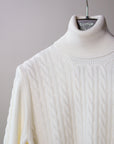 Rúllukragapeysa - Hvít Cable Knit